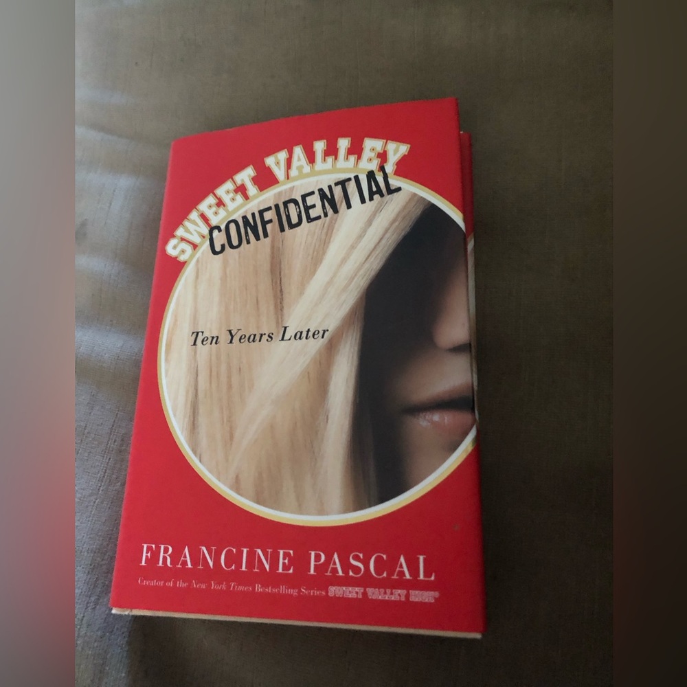 Sweet Valley Confidential, Ten Years Later Hardback Book-$12 or 🎉 943